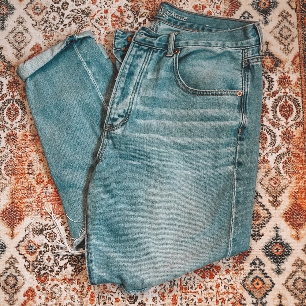 Hi-rise Girlfriend Jeans